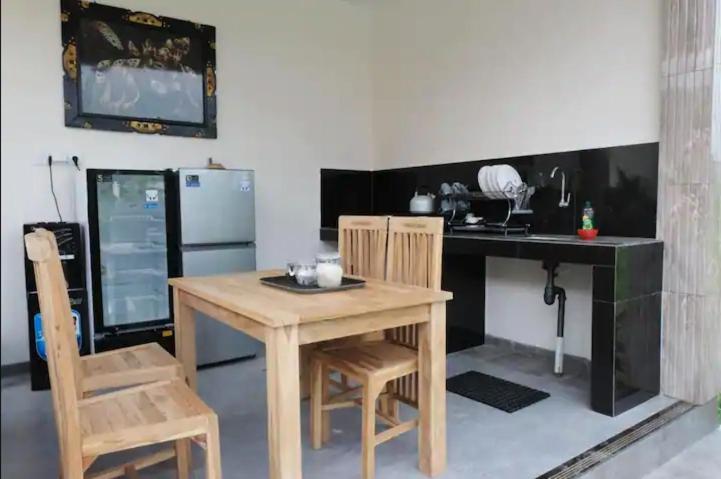 Rara Guesthouse Canggu  Exterior photo